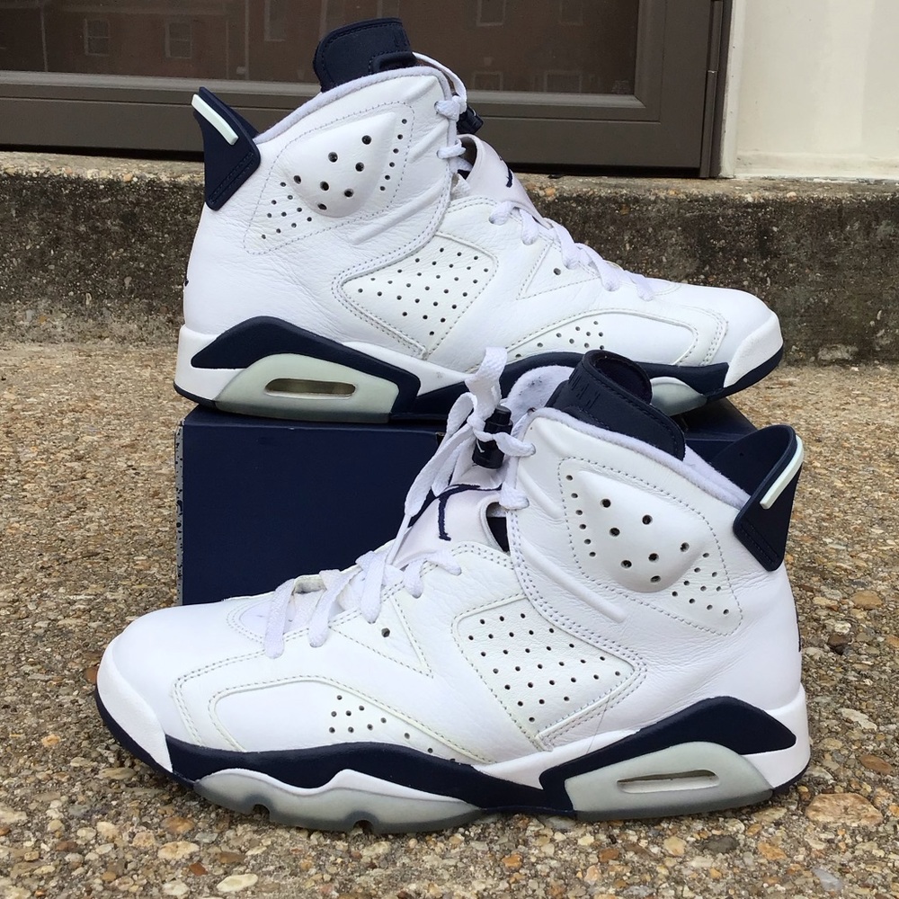 2022 Jordan 6 Retro “Midnight”